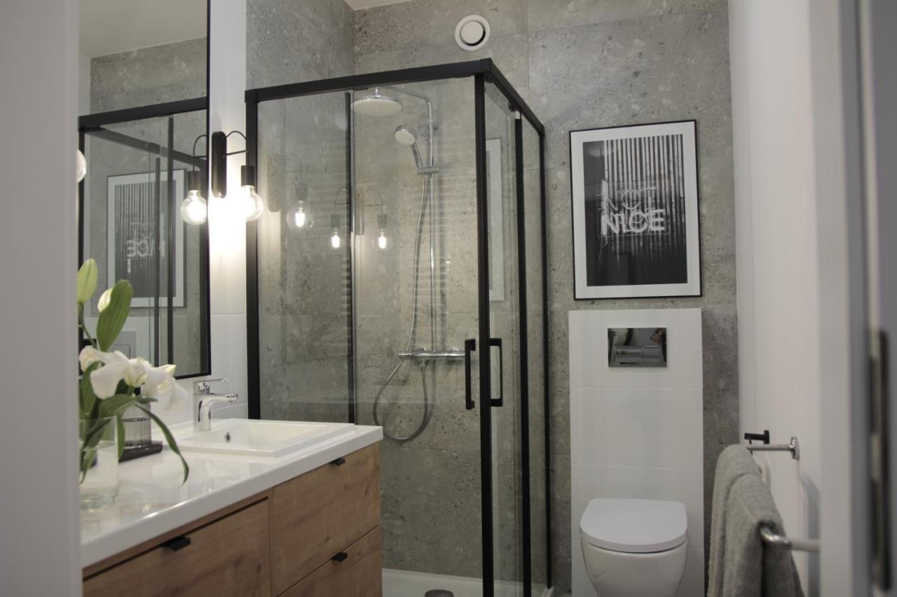 Bit Eccentric With The Balcony Apartment Warsaw Exterior photo